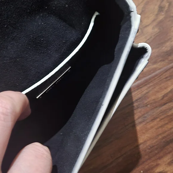 Miu Miu Dahlia Crossbody Bag Small - Picture 7 of 12